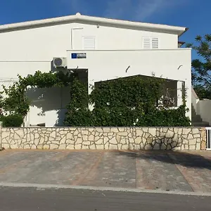 foglaljon itt