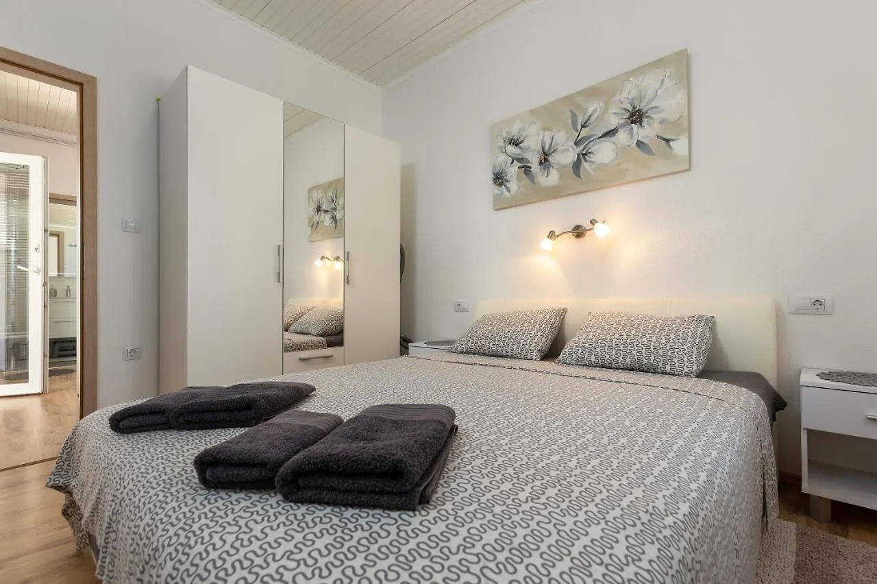 Apartments Elita Rovinj 0*,
